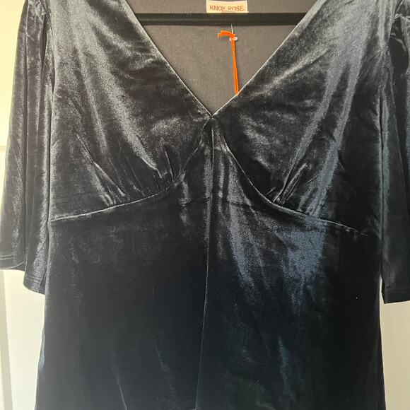 Knox Rose Women's Black Elbow Sleeve V-Neck Velvet Blouse - Size Large - NWT - Picture 8 of 8